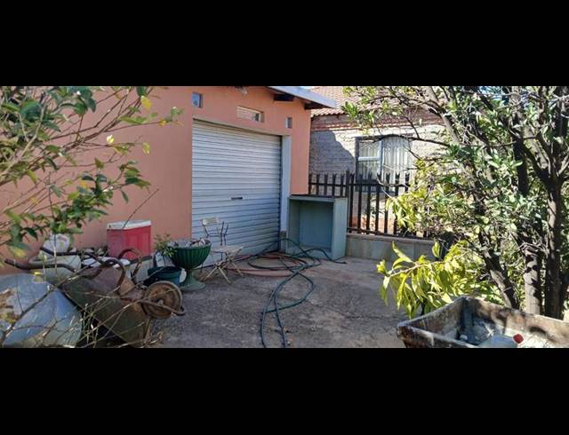 3 BEDROOM HOUSE FOR SALE IN SOSHANGUVE EAST